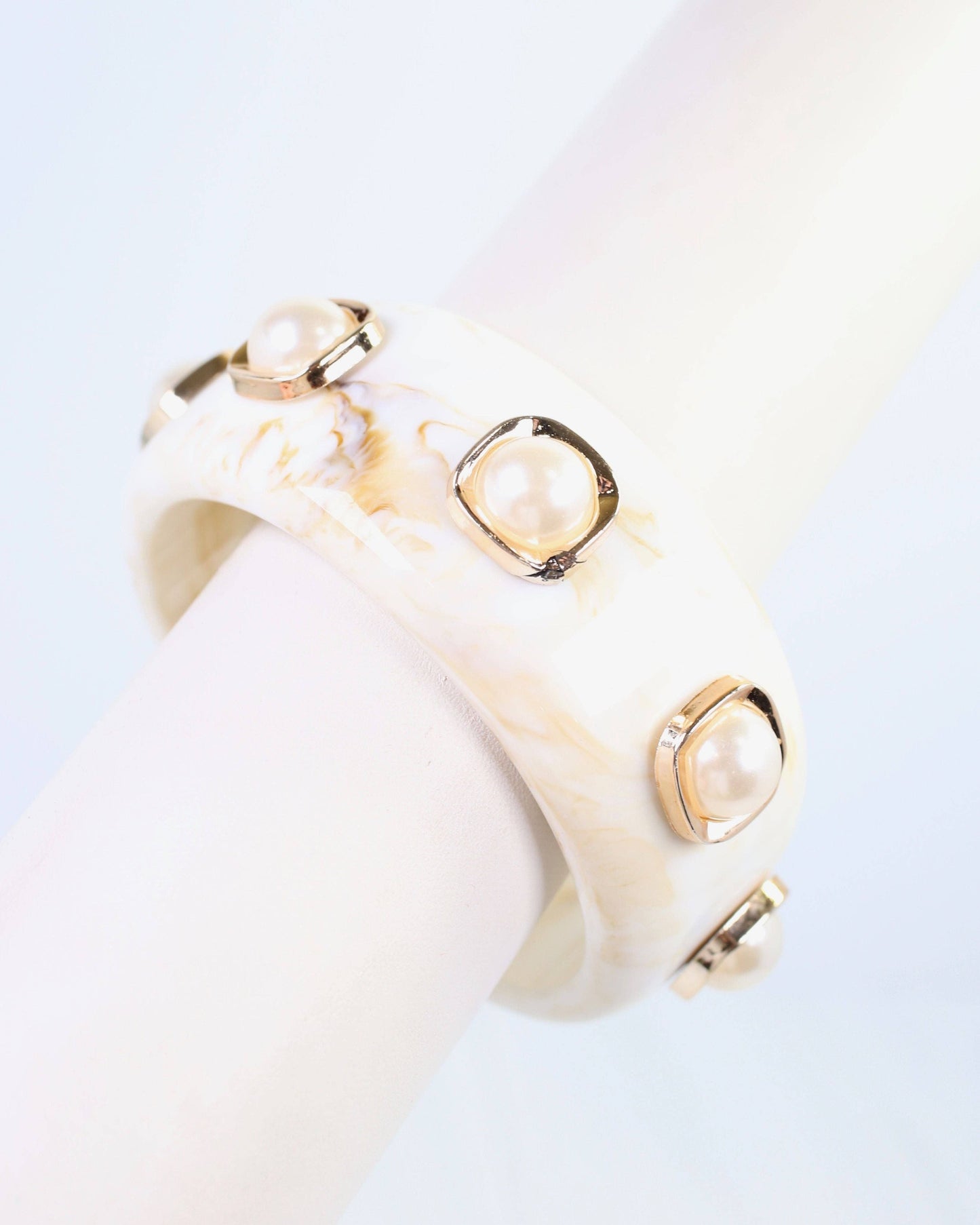 Aida Pearl Bangle Bracelet Ivory