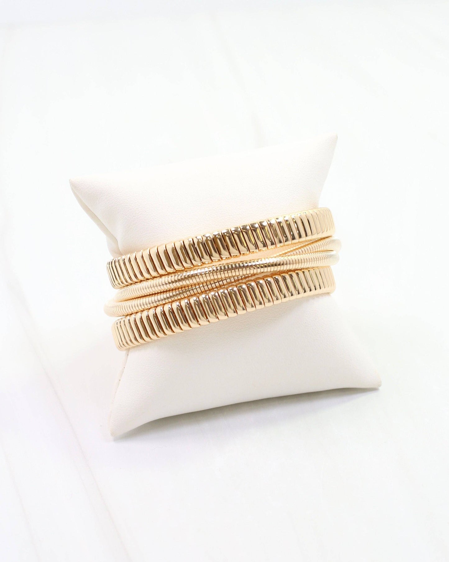 Diana Ribbed Cuff Bracelet Gold