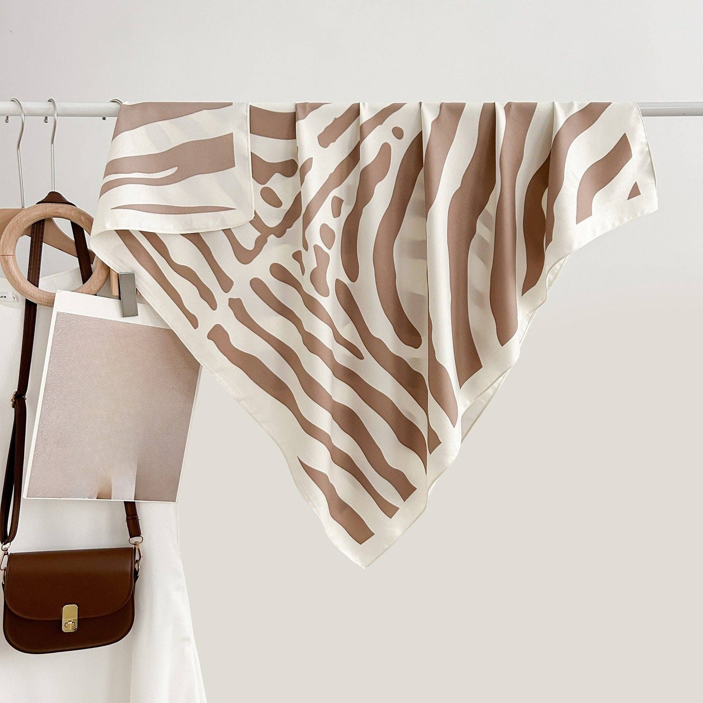 Retro Stripe Print  Scarf (3 Colors)
