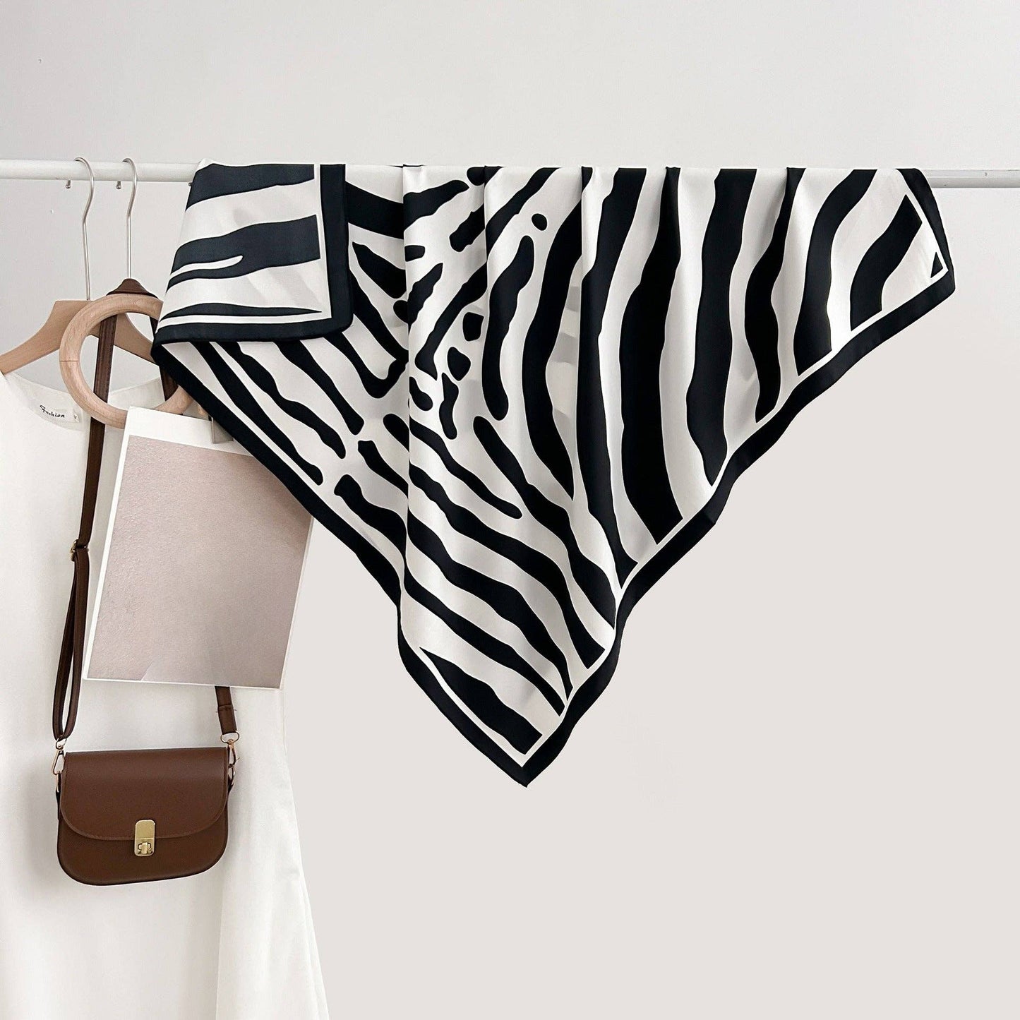 Retro Stripe Print  Scarf (3 Colors)