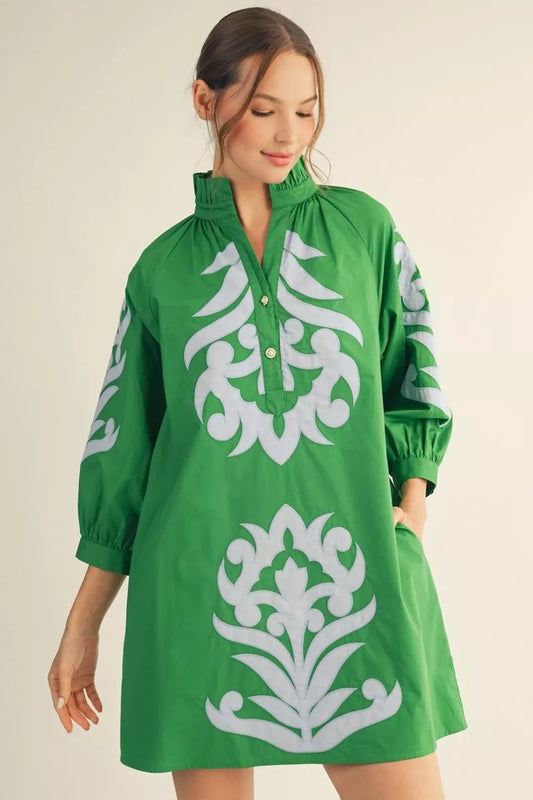Emerald Estate Shift Dress | Jodifl