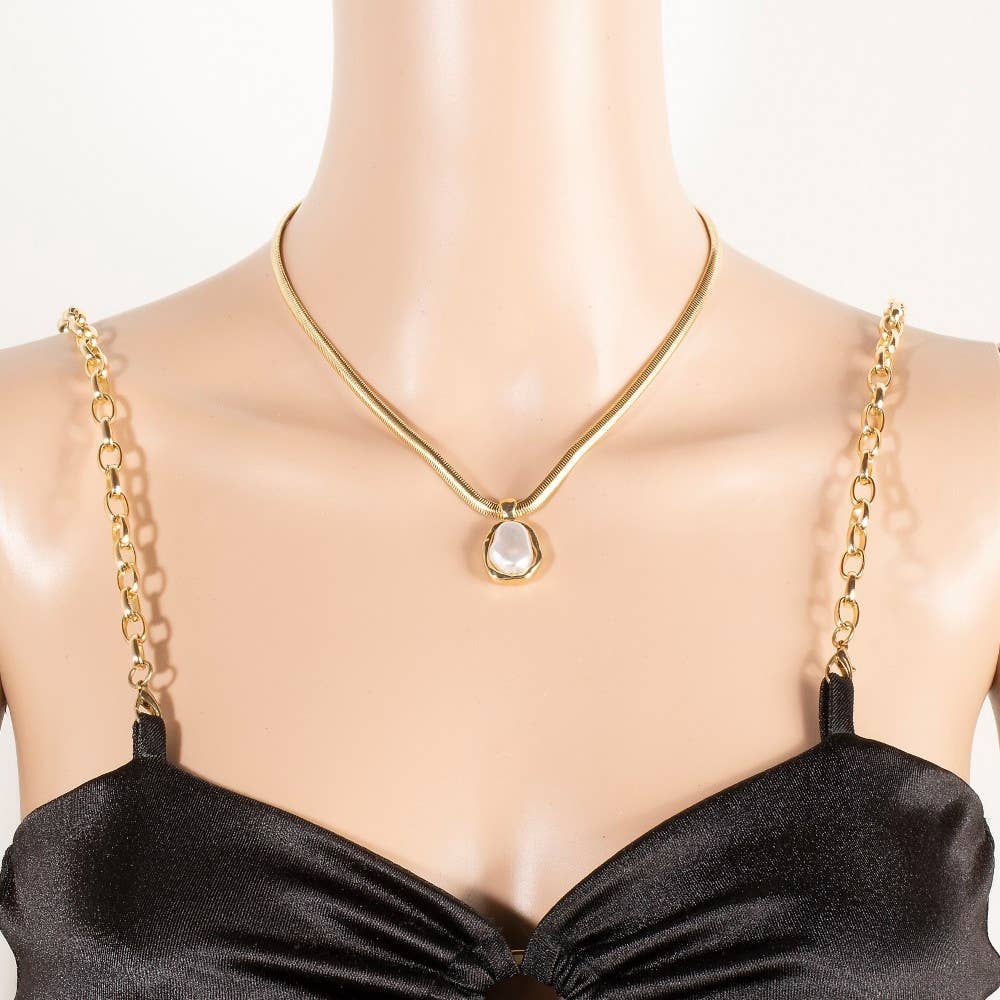 Pearl Pendant Herringbone Chain Necklace