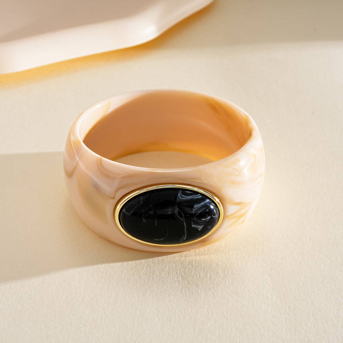 Vintage Oval Ombré Bangle