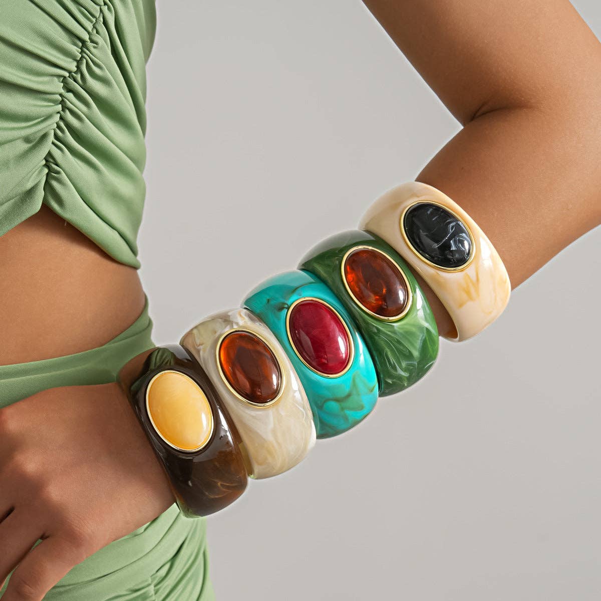 Vintage Oval Ombré Bangle