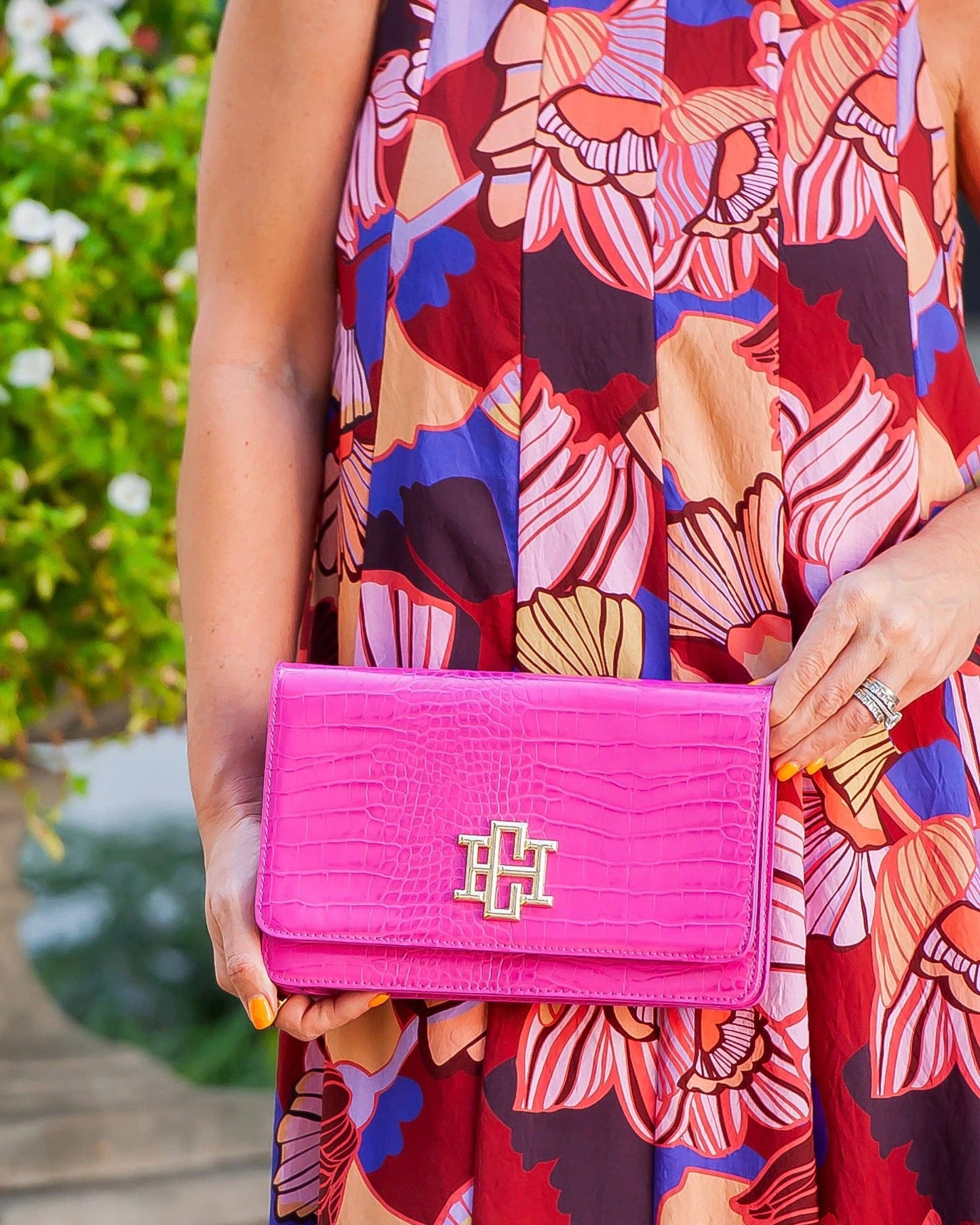 Bryn Clutch/Crossbody Hot Pink | Caroline Hill