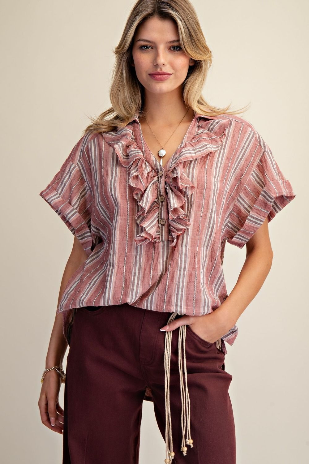 The Reddington Top | Easel