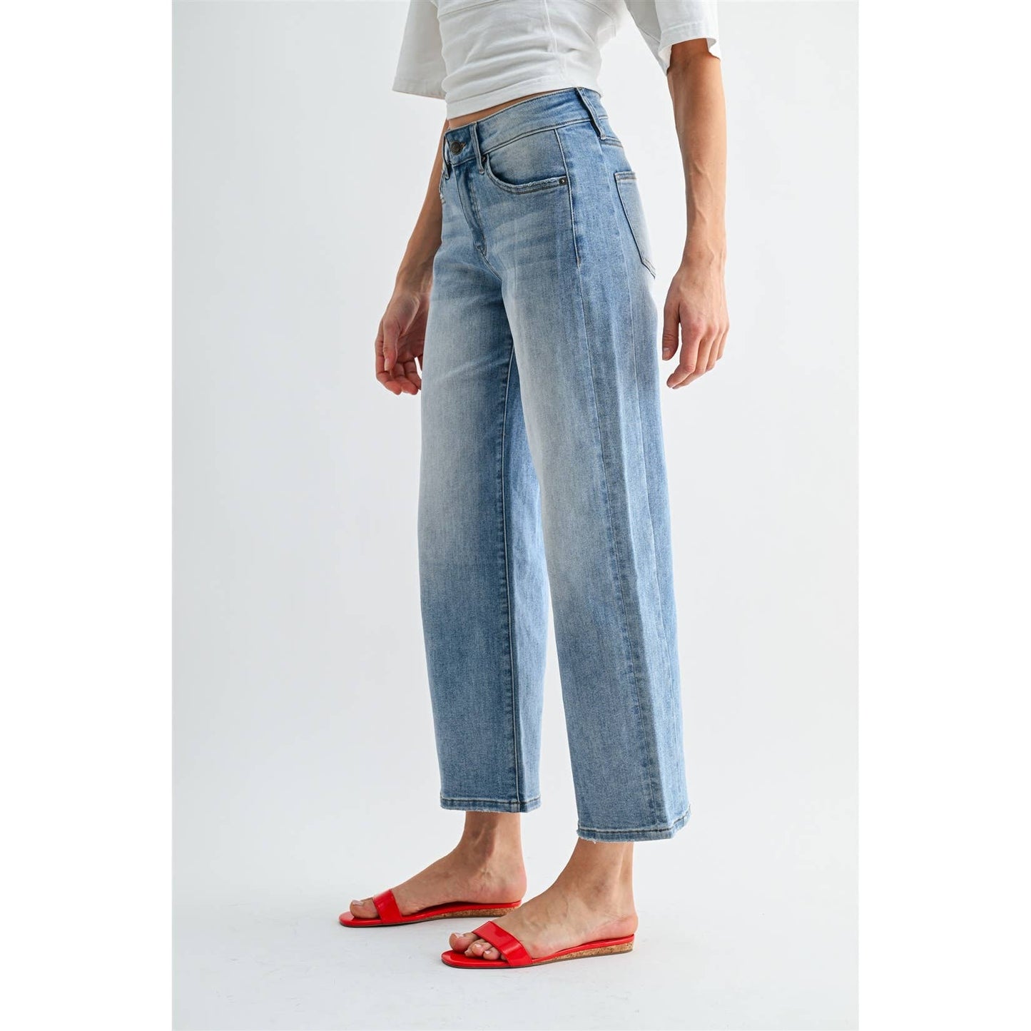 MID-RISE STRAIGHT ANKLE LOOSE FIT | Mica Denim
