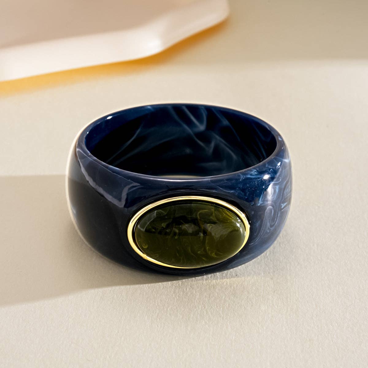 Vintage Oval Ombré Bangle