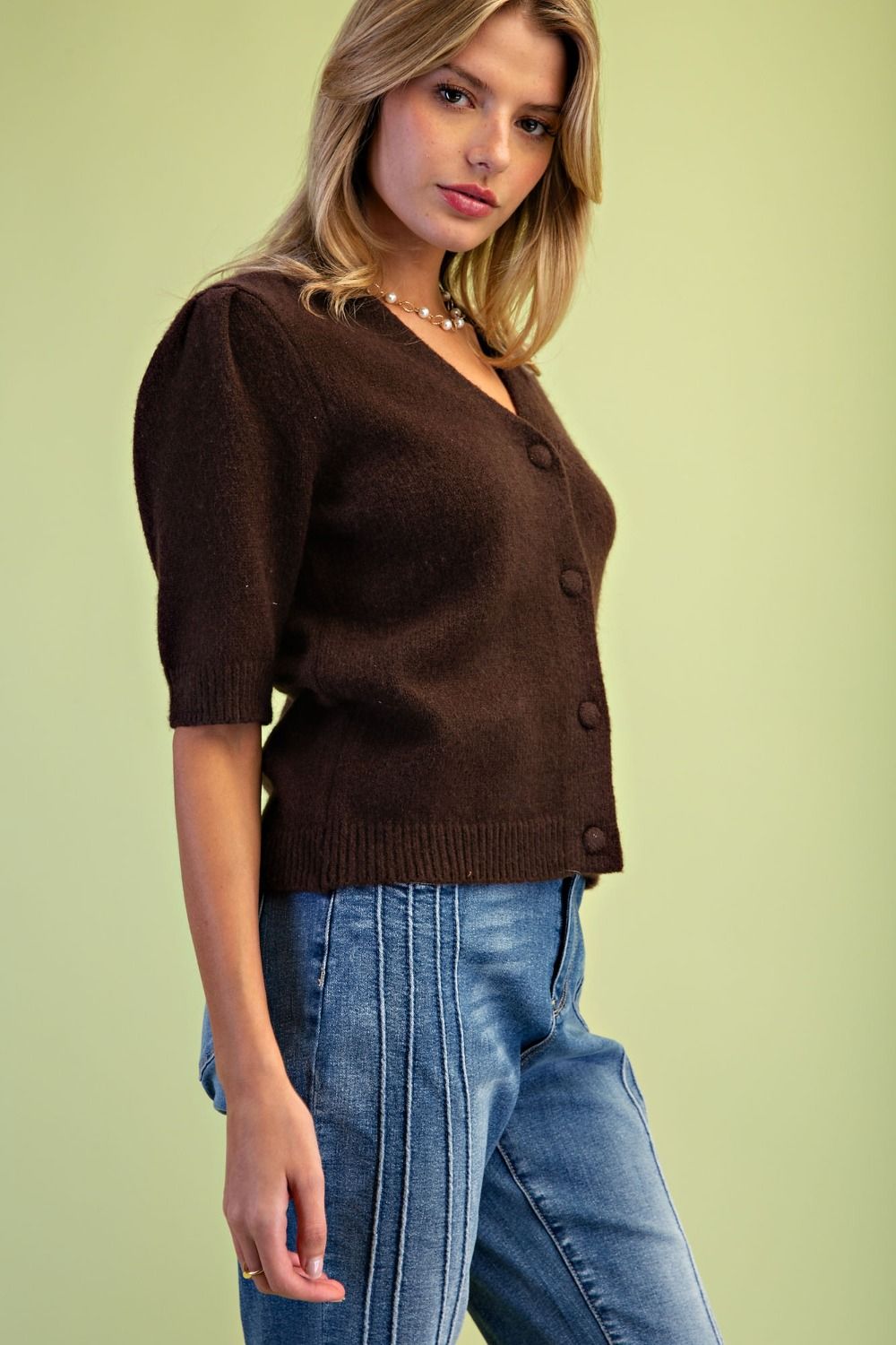 The Marcie Cardi | Easel